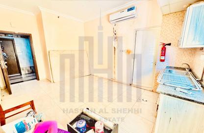 Apartment - Studio - 1 Bathroom for rent in Fire Station Road - Muwaileh - Sharjah Apartment - Studio - 1 Bathroom for rent in Fire Station Road - Muwaileh - Sharjah