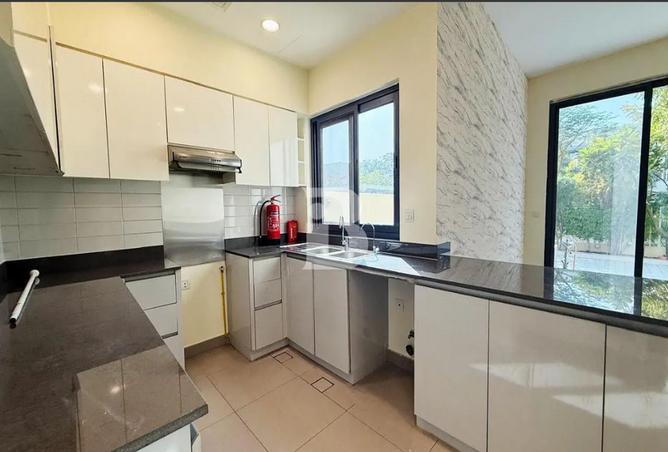 Landscaped Garden | Vacant | Prime Family Location — 2