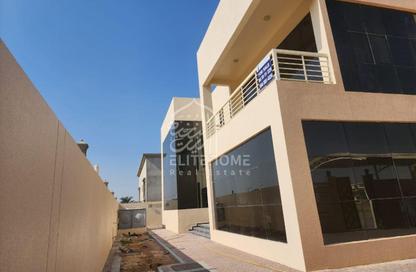 Villa - 4 Bedrooms - 5 Bathrooms for sale in Al Yash - Wasit - Sharjah