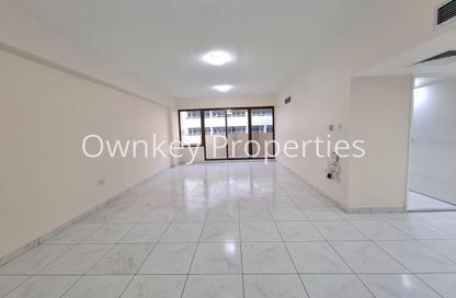 Apartment - 2 Bedrooms - 2 Bathrooms for rent in Silver Sands 1 - Al Mankhool - Bur Dubai - Dubai