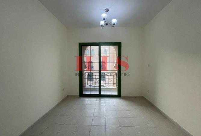 WELL MAINTAINED, DOUBLE BALCONY, SPACIOUS, I-15