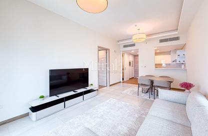 Apartment - 1 - 2 for sale in SOL Bay - Business Bay - Dubai