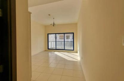 Apartment - Studio - 1 for rent in Zarooni Building - Dubai Silicon Oasis - Dubai