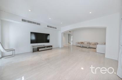 Villa - 4 Bedrooms - 4 Bathrooms for sale in Meadows 9 - Meadows - Dubai Villa - 4 Bedrooms - 4 Bathrooms for sale in Meadows 9 - Meadows - Dubai