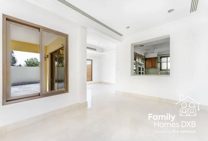 128350216 - Property Image 2