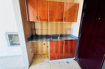 Apartment - Studio - 1 Bathroom for rent in Fire Station Road - Muwaileh - Sharjah Apartment - Studio - 1 Bathroom for rent in Fire Station Road - Muwaileh - Sharjah