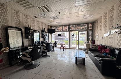 Shop - Studio for rent in Building Y23 - England Cluster - International City - Dubai