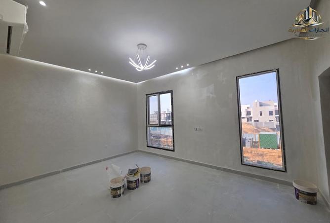 84072605 - Property Image 3