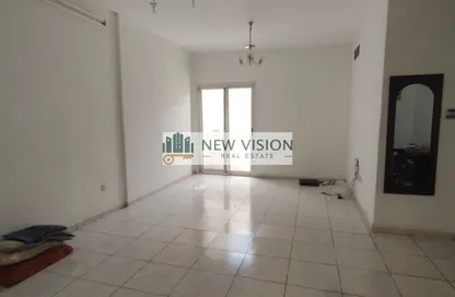 شقة - 2 غرف نوم - 2 حمامات للايجار في البرج الأبيض - الند - القاسمية - الشارقة