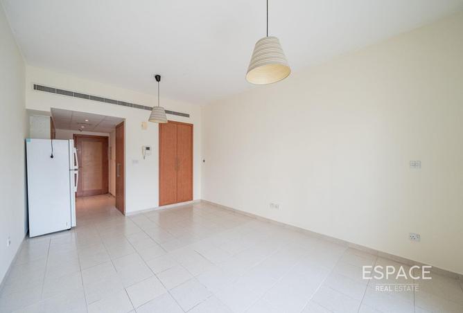 77364631 - Property Image 3