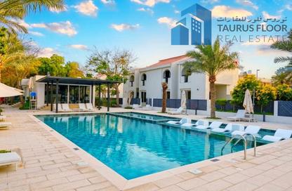 Villa - 4 Bedrooms - 5 Bathrooms for rent in Jumeirah 2 Villas - Jumeirah 2 - Jumeirah - Dubai