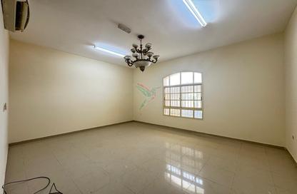 Apartment - 3 Bedrooms - 3 Bathrooms for rent in Al Dafeinah - Asharej - Al Ain Apartment - 3 Bedrooms - 3 Bathrooms for rent in Al Dafeinah - Asharej - Al Ain