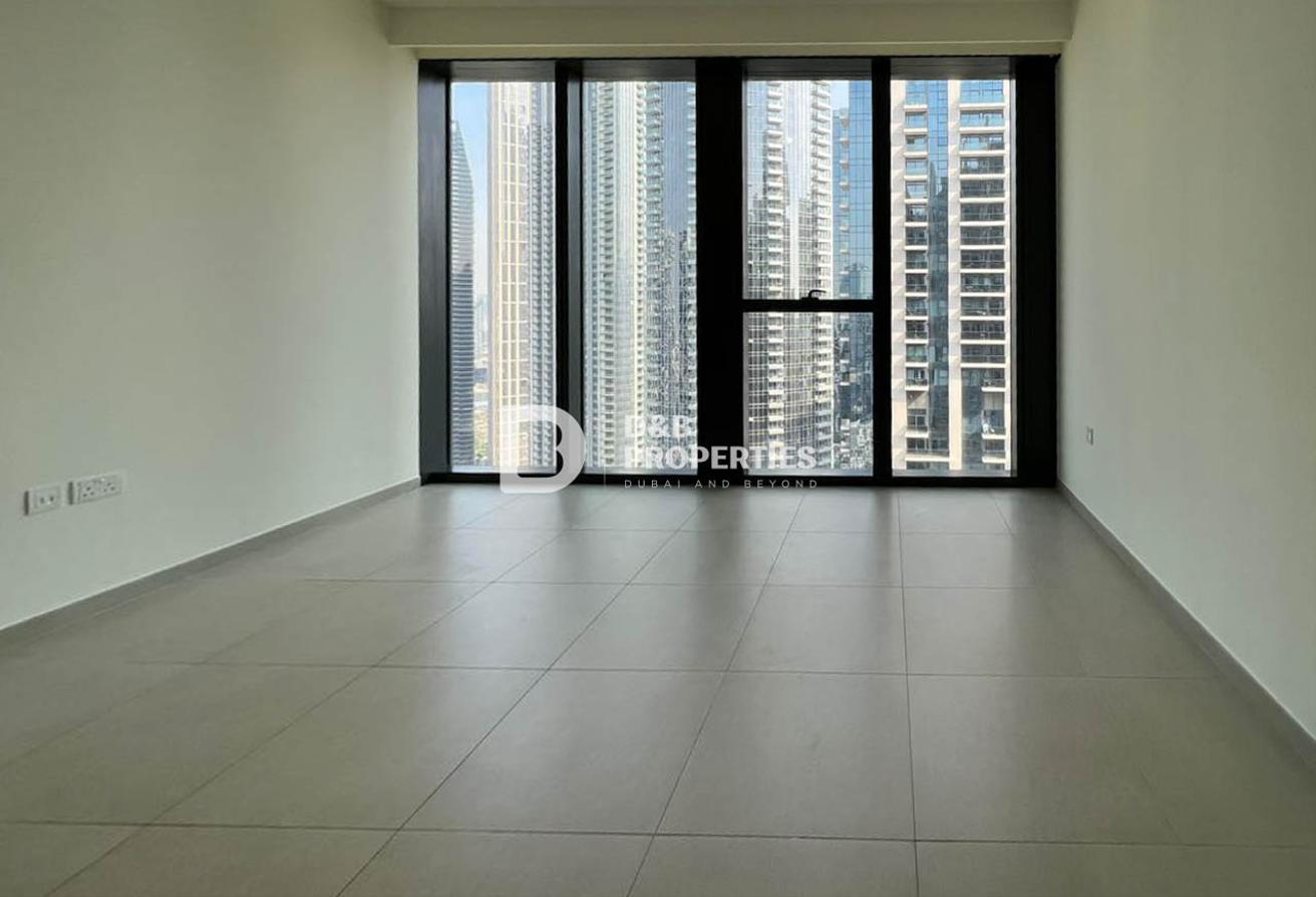 Large Layout | City View | Well Maintained photo 10