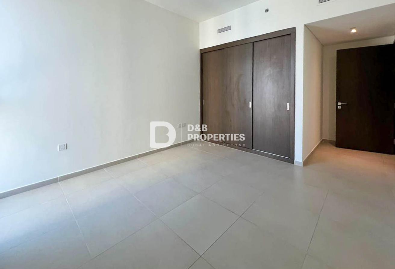Large Layout | City View | Well Maintained photo 12