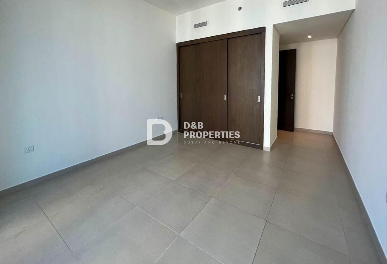 Large Layout | City View | Well Maintained photo 9