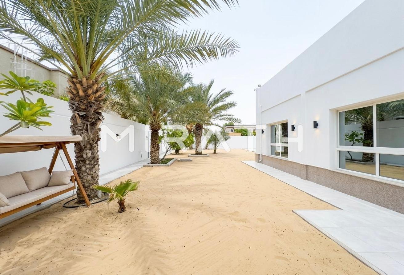 NEW SPACIOUS VILLA | HUGE BACKYARD photo 15
