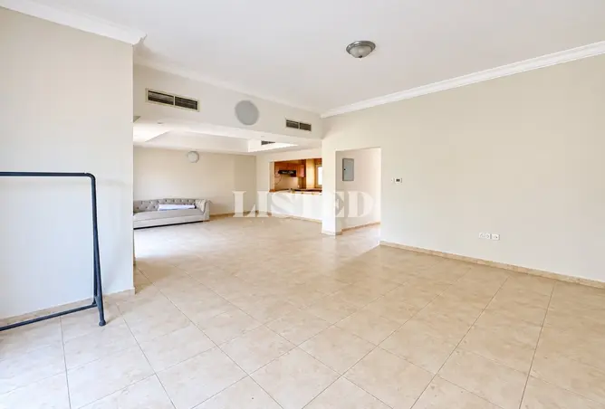 153305106 - Property Image 3