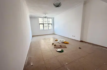 Apartment - 2 Bedrooms - 3 Bathrooms for rent in Al Khan Corniche - Al Khan - Sharjah