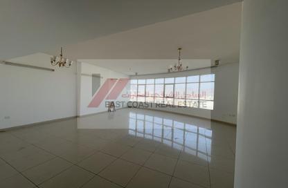 Apartment - 2 Bedrooms - 3 Bathrooms for rent in Downtown Fujairah - Fujairah
