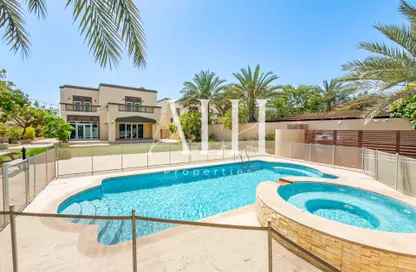 Villa - 4 Bedrooms - 5 Bathrooms for sale in Regional Large - Regional - Jumeirah Park - Dubai Villa - 4 Bedrooms - 5 Bathrooms for sale in Regional Large - Regional - Jumeirah Park - Dubai