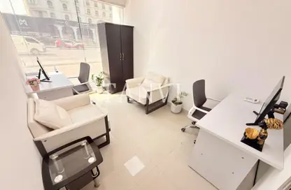 Office Space - Studio - 1 Bathroom for rent in Al Rostamani Building - Port Saeed - Deira - Dubai