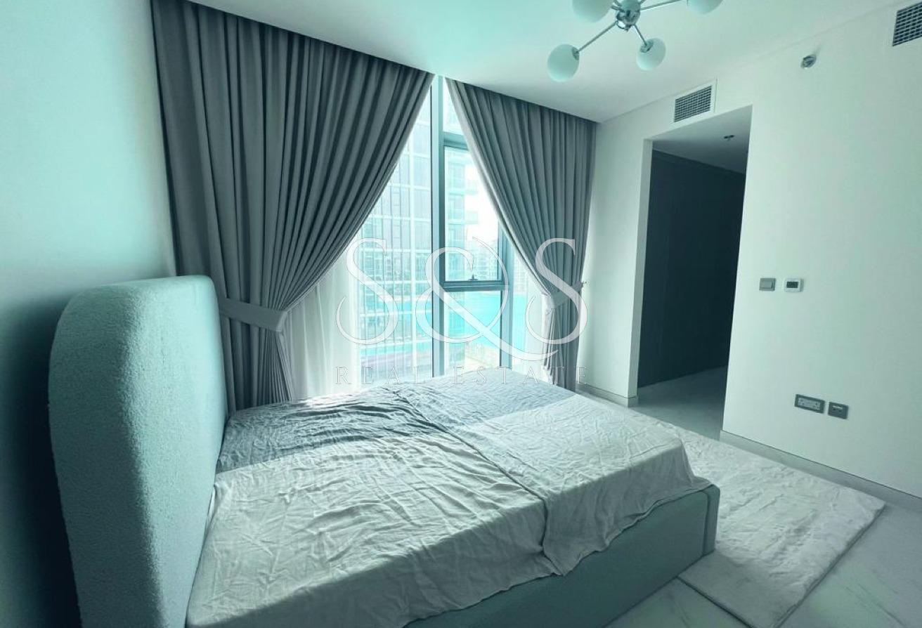 Fully Furnished | Lagoon View | Vacant photo 7