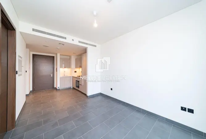 107304987 - Property Image 3