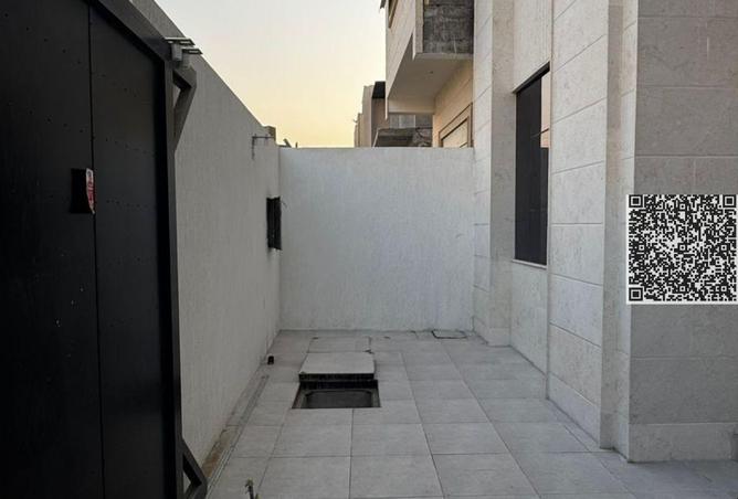 81961448 - Property Image 3