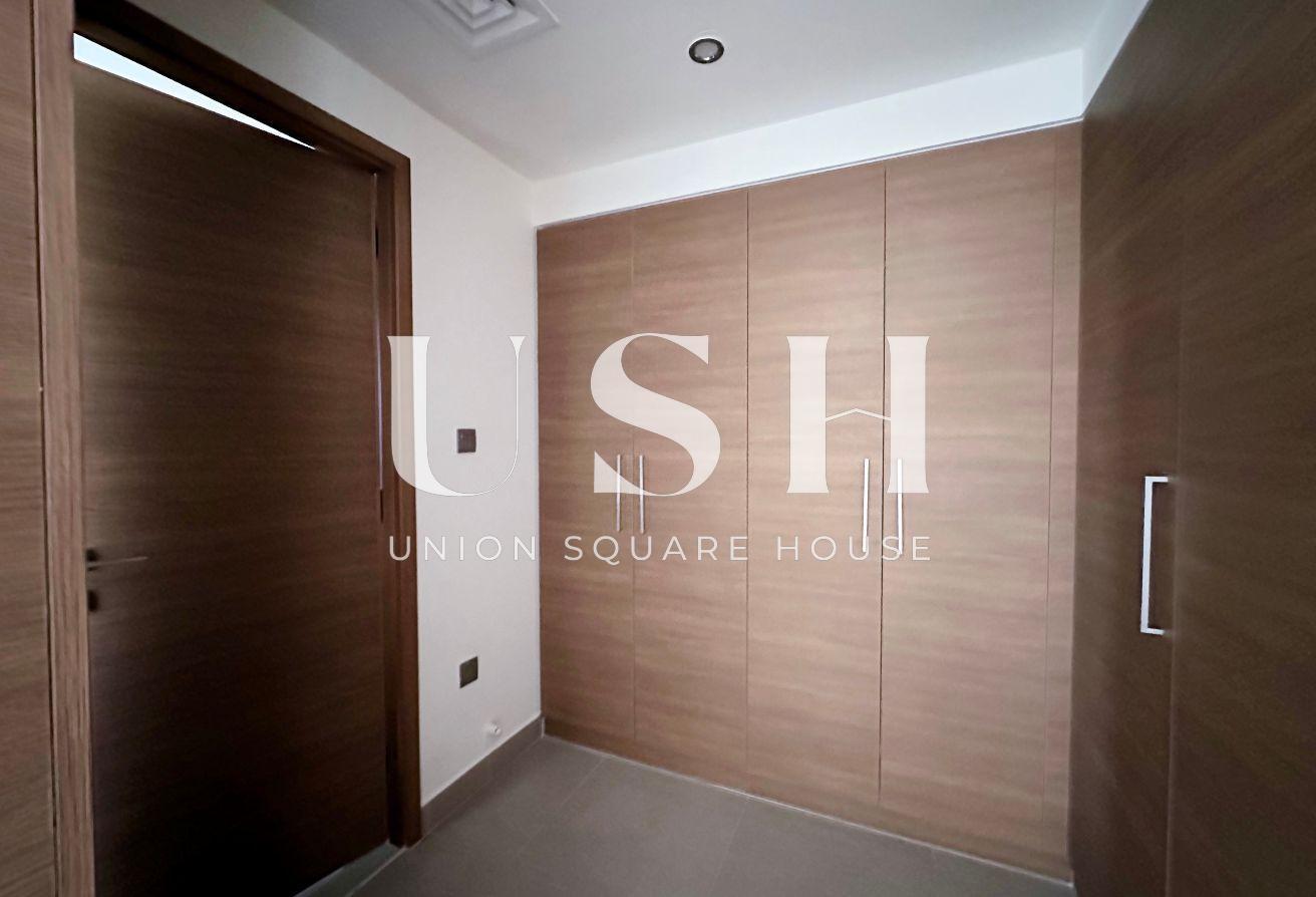 Luxury Family Villa | Spacious Layout | Vacant photo 13