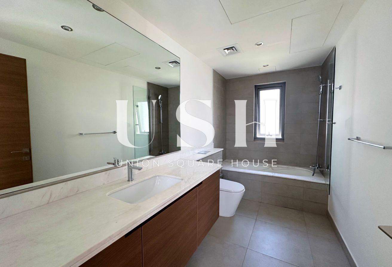Luxury Family Villa | Spacious Layout | Vacant photo 16