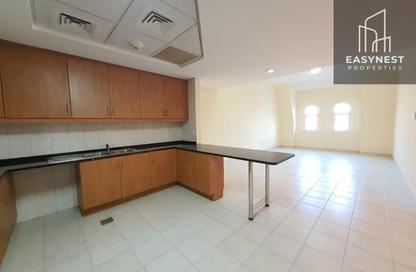 شقة - 2 غرف نوم - 3 حمامات للبيع في مبنى 132 - طراز حديث - ديسكفري جاردنز - دبي شقة - 2 غرف نوم - 3 حمامات للبيع في مبنى 132 - طراز حديث - ديسكفري جاردنز - دبي