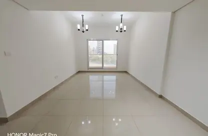 Apartment - 1 Bedroom - 2 Bathrooms for rent in Royal JVC Building - District 10 - Jumeirah Village Circle - Dubai