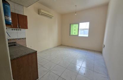 Apartment - Studio - 1 Bathroom for rent in Fire Station Road - Muwaileh - Sharjah Apartment - Studio - 1 Bathroom for rent in Fire Station Road - Muwaileh - Sharjah