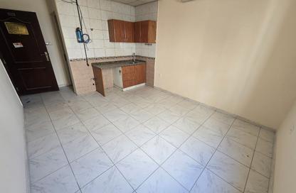 Apartment - Studio - 1 Bathroom for rent in Fire Station Road - Muwaileh - Sharjah Apartment - Studio - 1 Bathroom for rent in Fire Station Road - Muwaileh - Sharjah