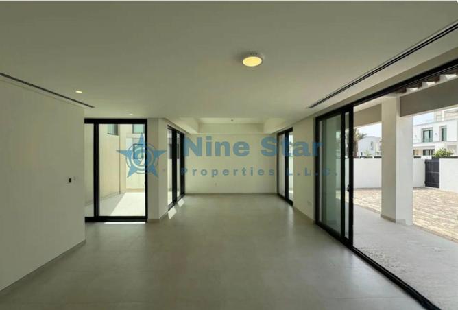 74234593 - Property Image 2