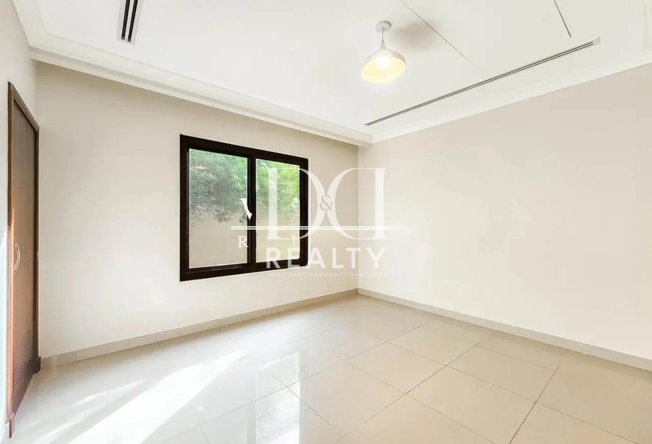 Huge Plot | Available End of March | Close to Pool photo 7