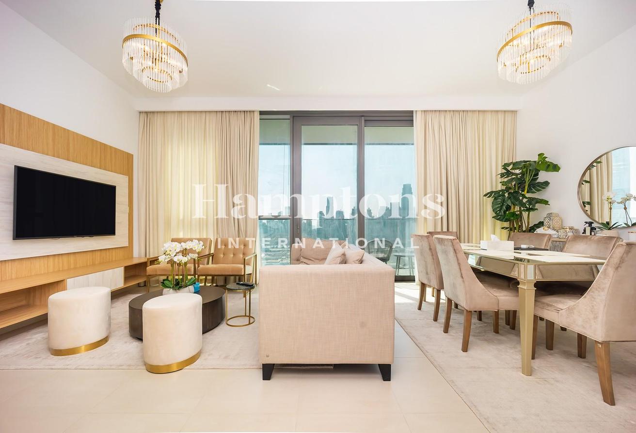 Mall Access | Burj Khalifa View | Fully Furnished photo 3