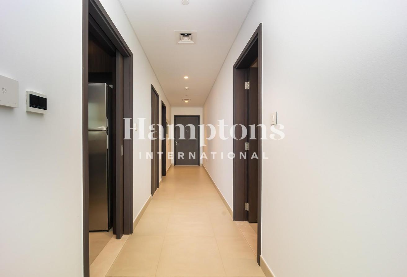 Mall Access | Burj Khalifa View | Fully Furnished photo 24