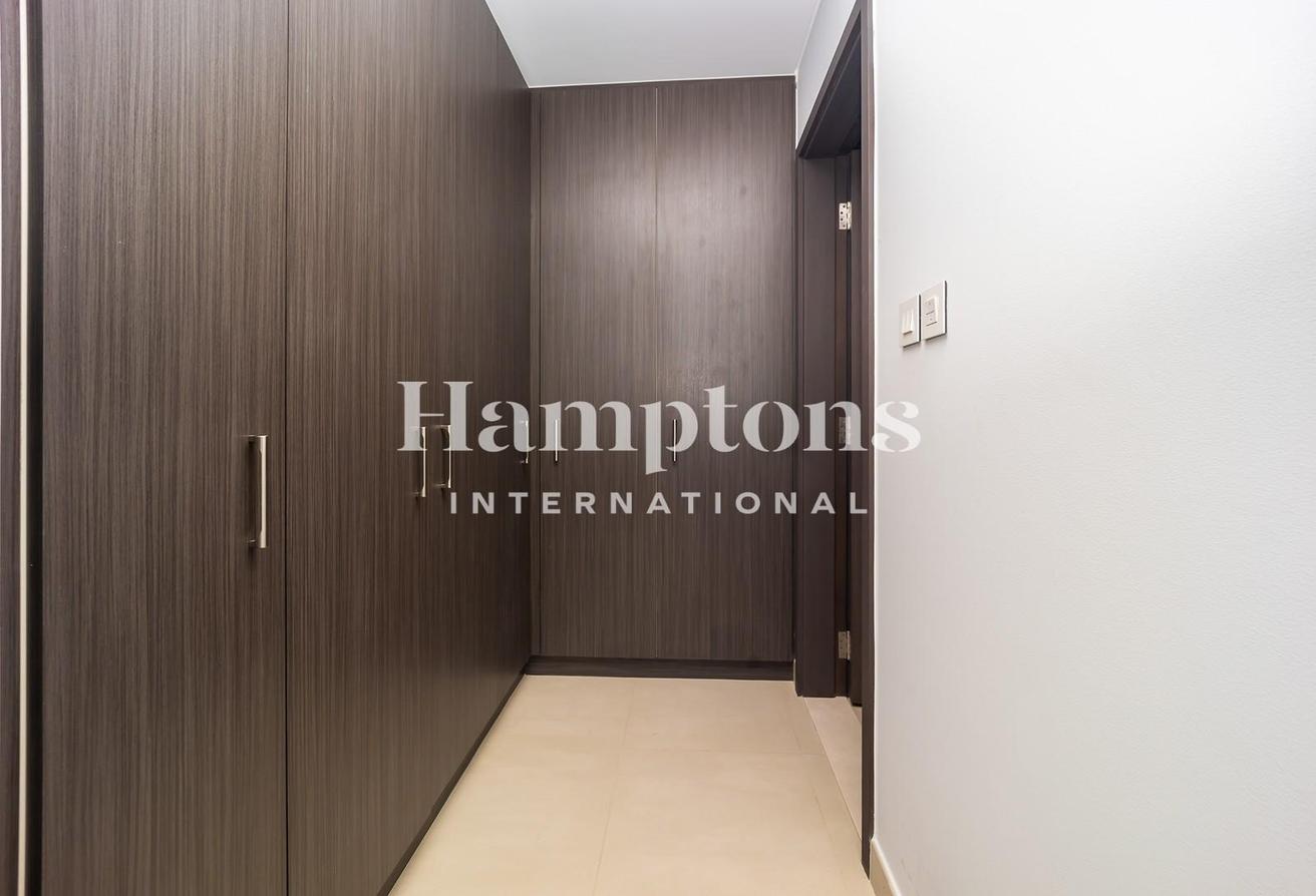 Mall Access | Burj Khalifa View | Fully Furnished photo 17