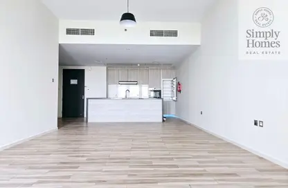 شقة - 2 غرف نوم - 3 حمامات للايجار في شقق لايك فيو - مجتمع الحدائق - مجمع دبي للاستثمار - دبي