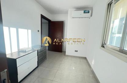 Villa - 4 - 6 for rent in Circle Villas - Jumeirah Village Circle - Dubai
