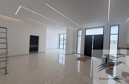 Villa - 3 Bedrooms - 4 Bathrooms for rent in Al Aweer 1 - Al Aweer - Dubai Villa - 3 Bedrooms - 4 Bathrooms for rent in Al Aweer 1 - Al Aweer - Dubai