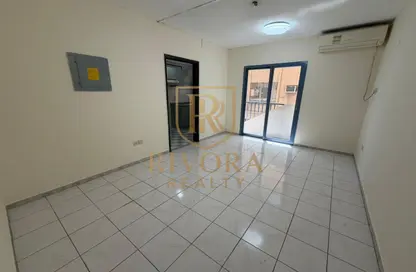 Apartment - 1 Bathroom for rent in Al Mankhool - Bur Dubai - Dubai