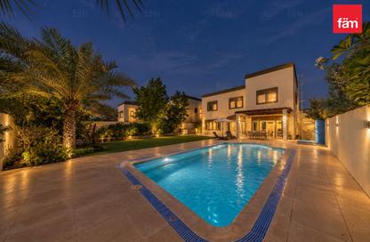 Villa - 3 - 5 for sale in District 5 - Jumeirah Park - Dubai