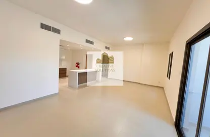 Apartment - 3 Bedrooms - 3 Bathrooms for rent in The Gardens Building 25 - The Gardens Buildings - The Gardens - Dubai