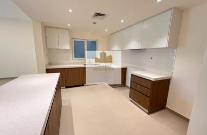 Apartment - 3 Bedrooms - 3 Bathrooms for rent in The Gardens Building 25 - The Gardens Buildings - The Gardens - Dubai