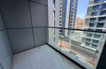 Apartment - 1 Bathroom for rent in Al Jadaf Building - Al Jaddaf - Dubai