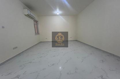Villa - 4 - 4 for rent in Mohamed Bin Zayed City - Abu Dhabi