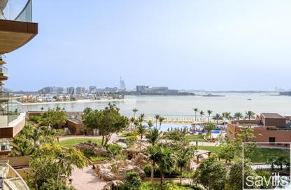 Apartment - 1 Bedroom - 2 Bathrooms for sale in Emerald - Tiara Residences - Palm Jumeirah - Dubai