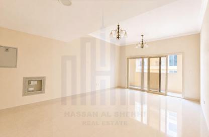 Apartment - 3 - 3 for rent in Muweileh Community - Muwaileh Commercial - Sharjah